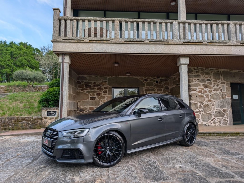 Foto 1 Audi A3 Sportback 35 TDI S-Tronic 150cv Black Line Edition