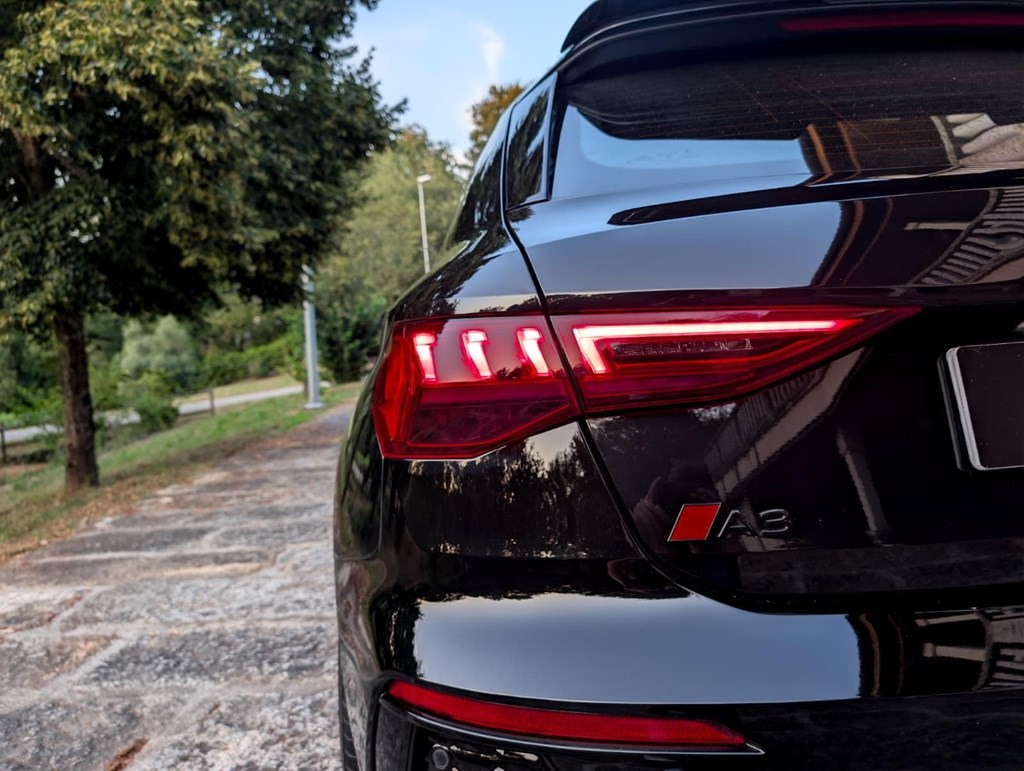 Foto 16 Audi A3 Sportback 35 TDI S-Tronic Black Line Ed.