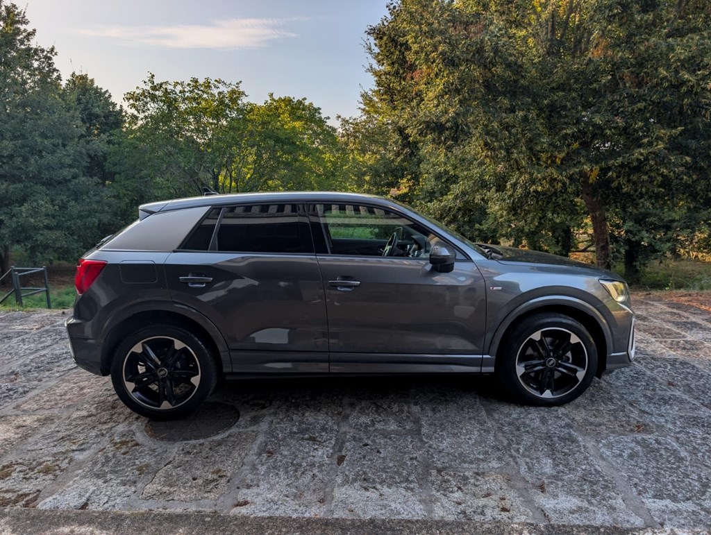 Foto 14 Audi Q2 35 TDI S-Tronic 