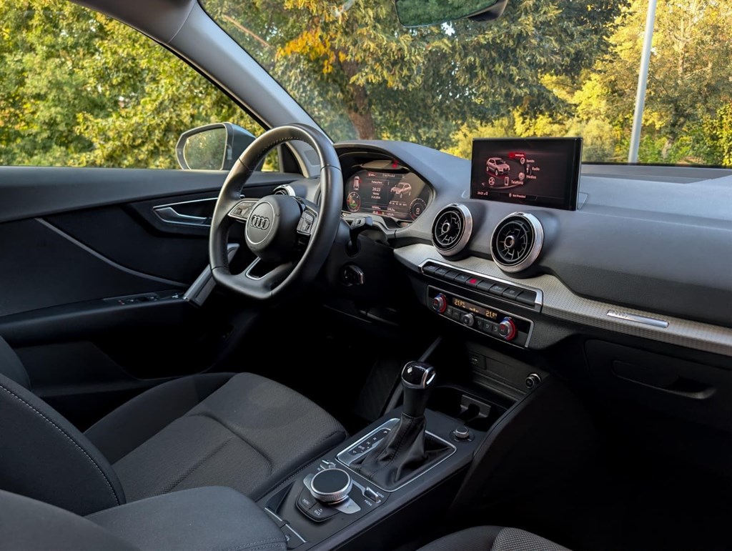 Foto 19 Audi Q2 35 TDI S-Tronic 