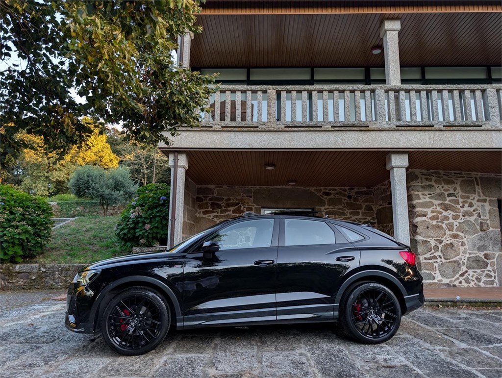 Foto 6 Audi Q3 Sportback 35 TDI Black Line Edition S-Tronic