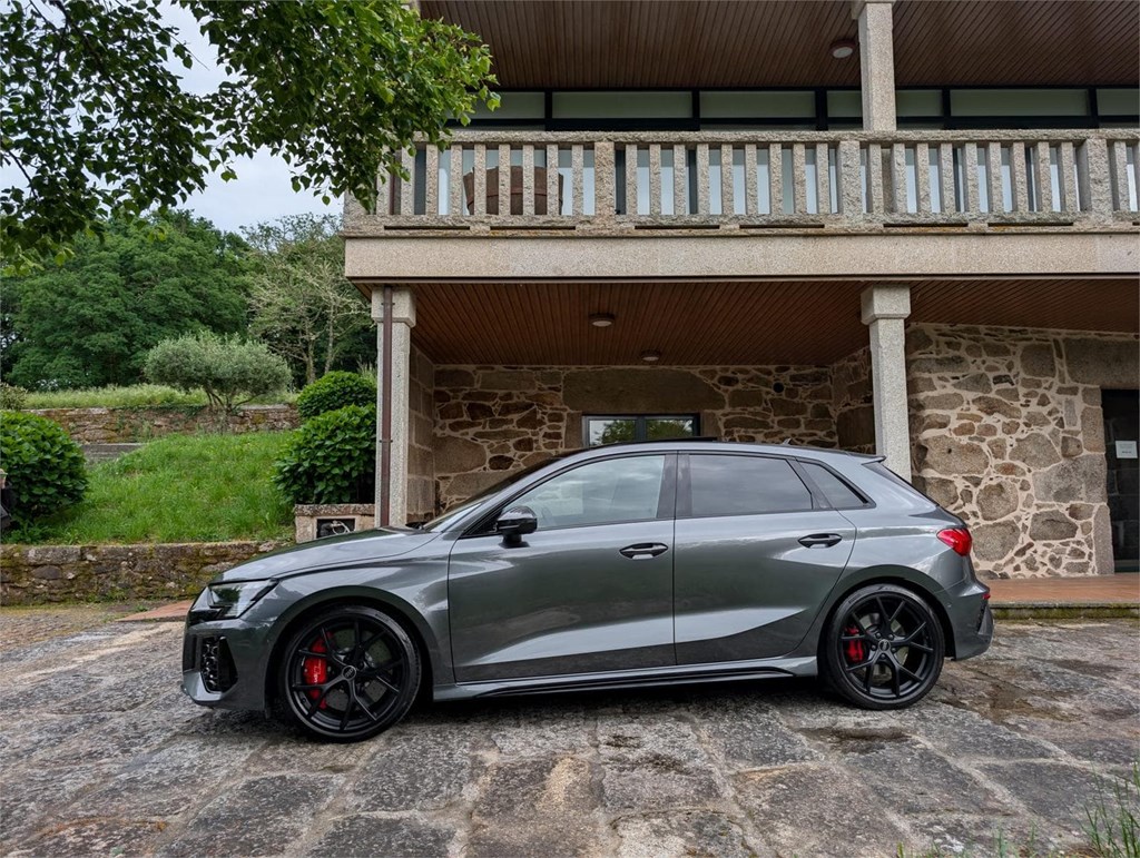 Foto 6 Audi RS3 Sportback 2.5 TFSI Quattro 