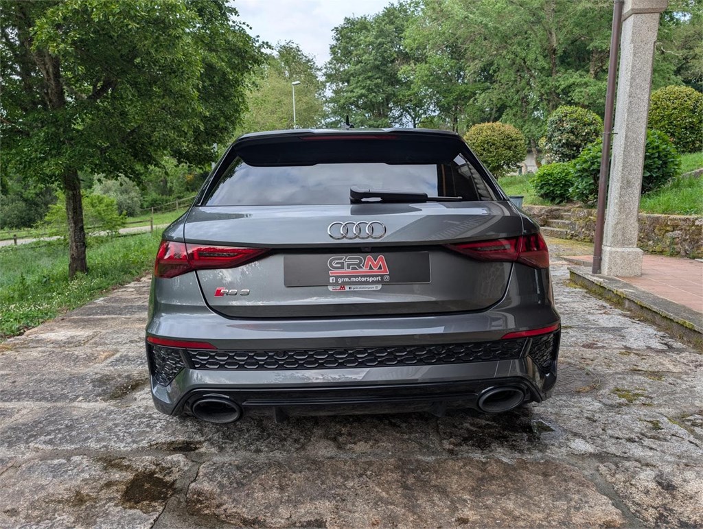 Foto 9 Audi RS3 Sportback 2.5 TFSI Quattro 