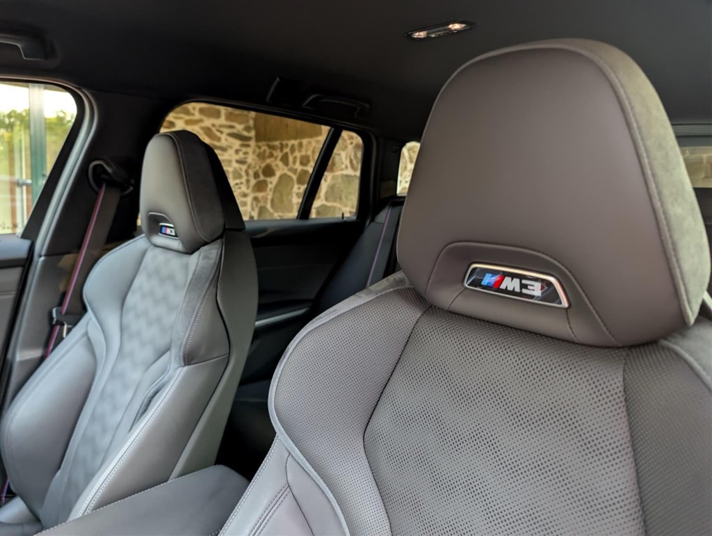 Foto 24 BMW M3 Competition Touring LCI xDrive 530