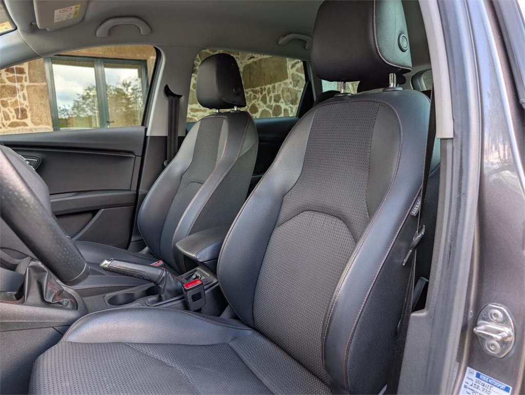 Foto 14 Seat Leon FR ST 2.0 TDI 