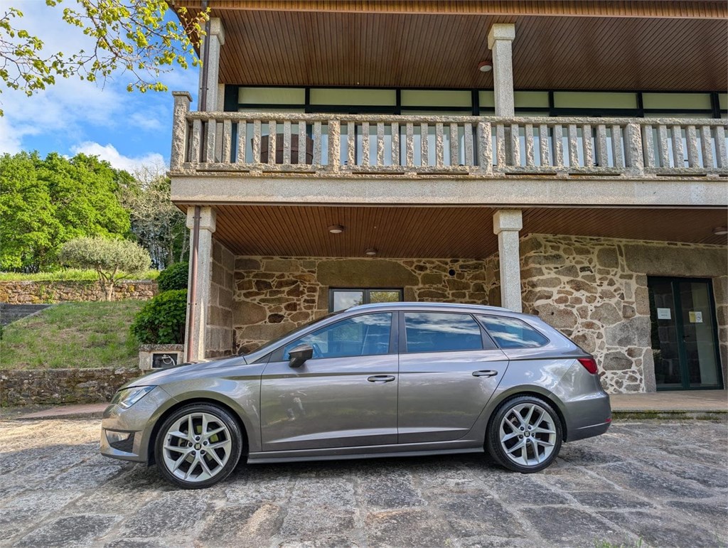 Foto 5 Seat Leon FR ST 2.0 TDI 
