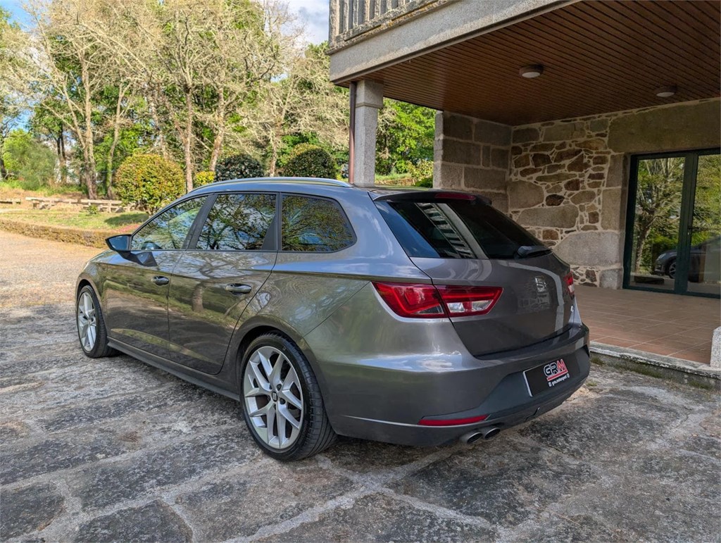 Foto 6 Seat Leon FR ST 2.0 TDI 