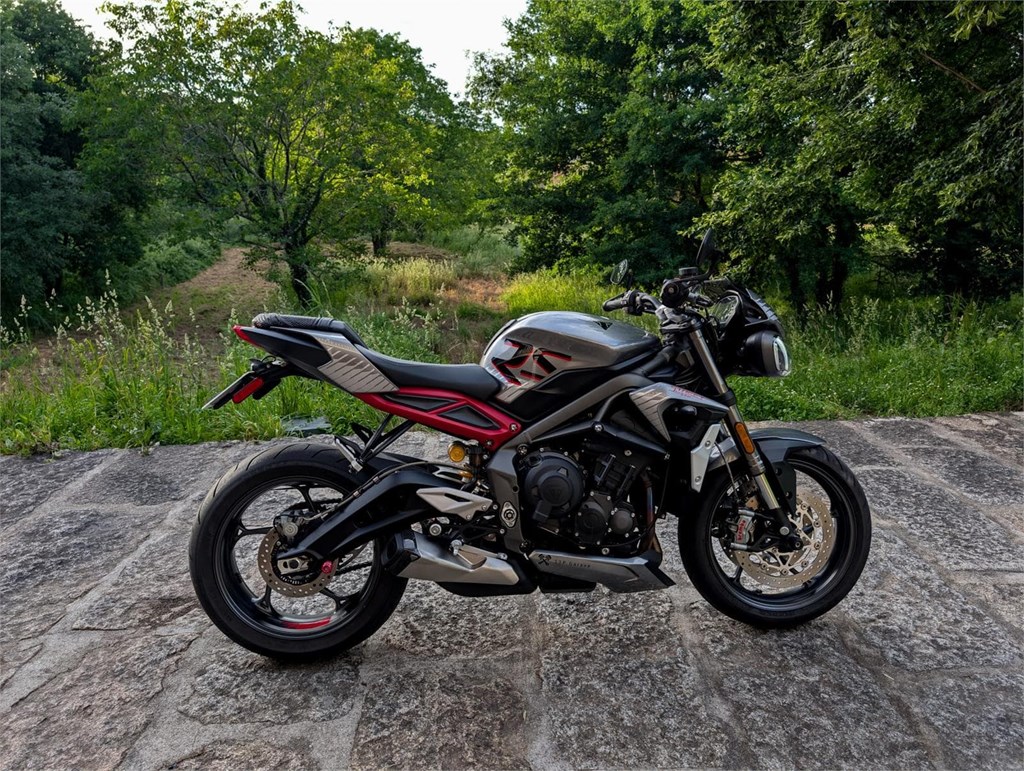 Foto 10 Triumph Street Triple 765 RS 