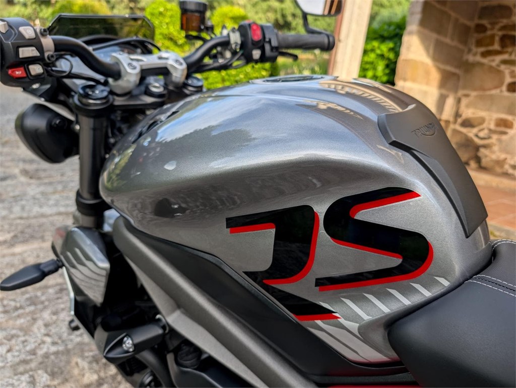 Foto 19 Triumph Street Triple 765 RS 
