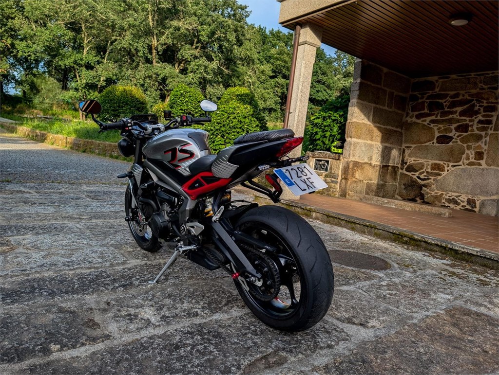 Foto 6 Triumph Street Triple 765 RS 