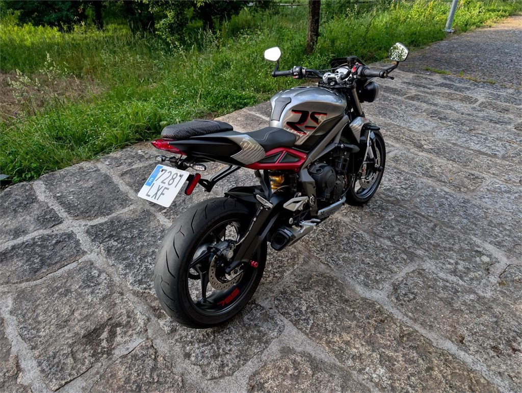Foto 9 Triumph Street Triple 765 RS 