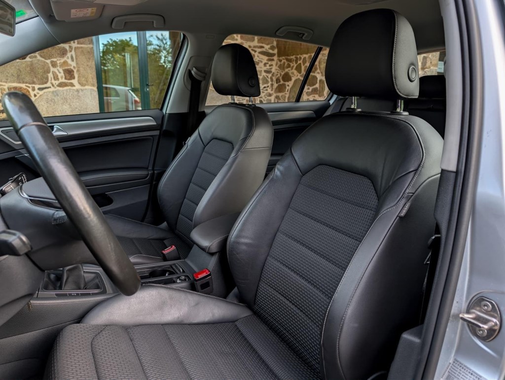 Foto 14 Volkswagen Golf 2.0 TDI R-Line
