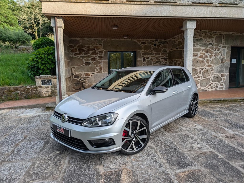 Foto 2 Volkswagen Golf 2.0 TDI R-Line