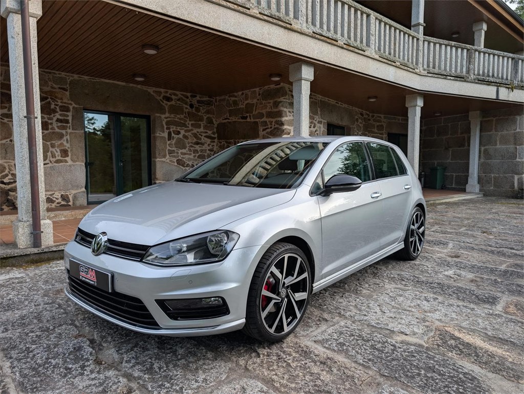 Foto 4 Volkswagen Golf 2.0 TDI R-Line