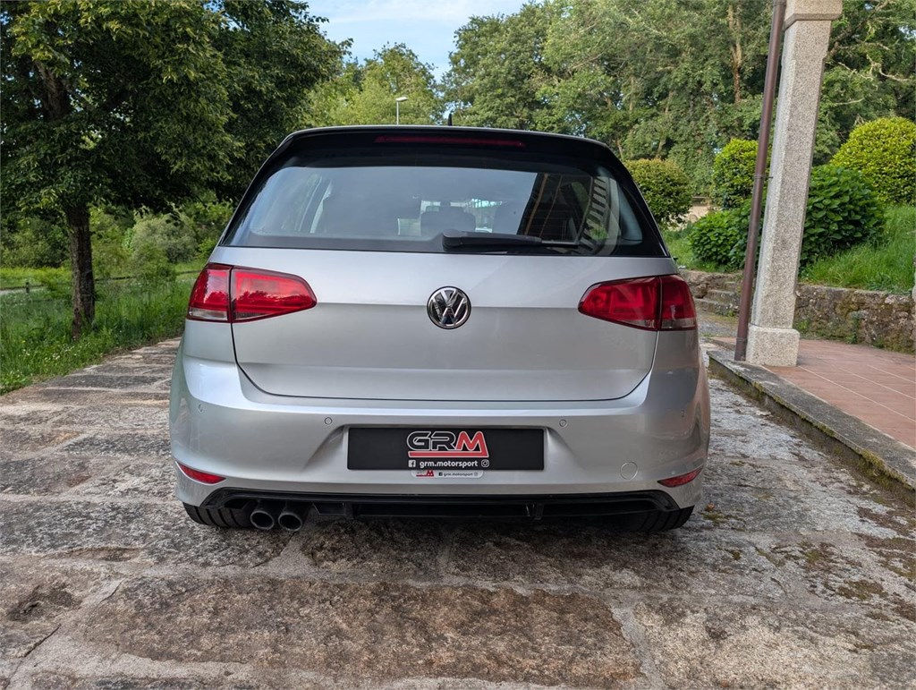 Foto 7 Volkswagen Golf 2.0 TDI R-Line