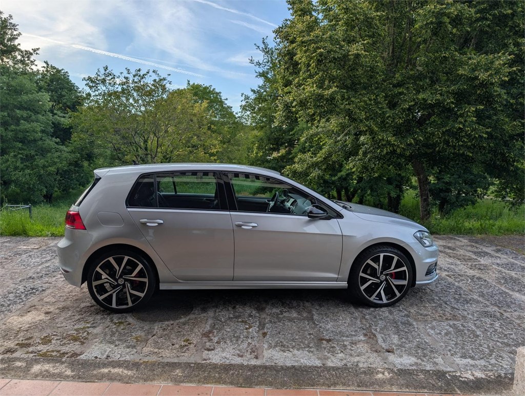 Foto 9 Volkswagen Golf 2.0 TDI R-Line