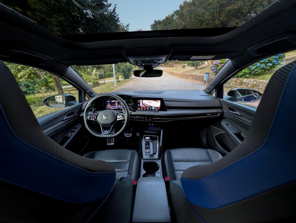 Foto 16 Volkswagen Golf R Performance 320 4 Motion