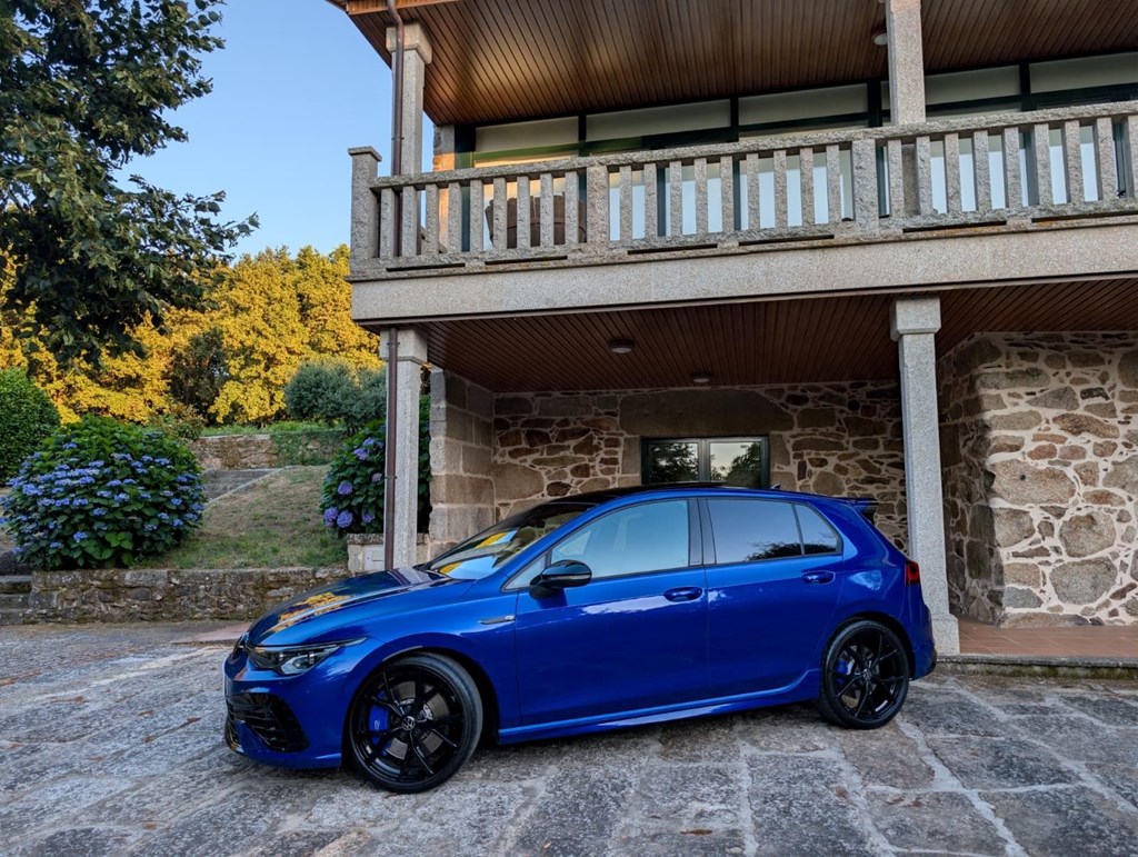 Foto 4 Volkswagen Golf R Performance 320 4 Motion