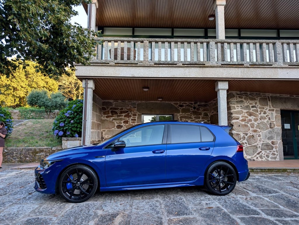 Foto 7 Volkswagen Golf R Performance 320 4 Motion