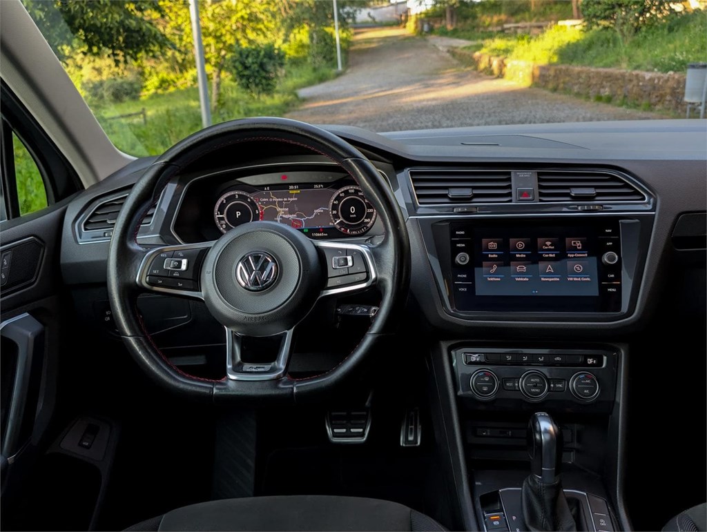 Foto 15 Volkswagen Tiguan 2.0 TDI Sport DSG