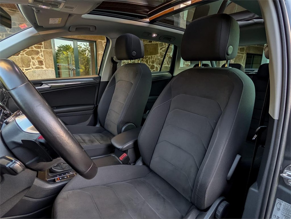 Foto 17 Volkswagen Tiguan 2.0 TDI Sport DSG
