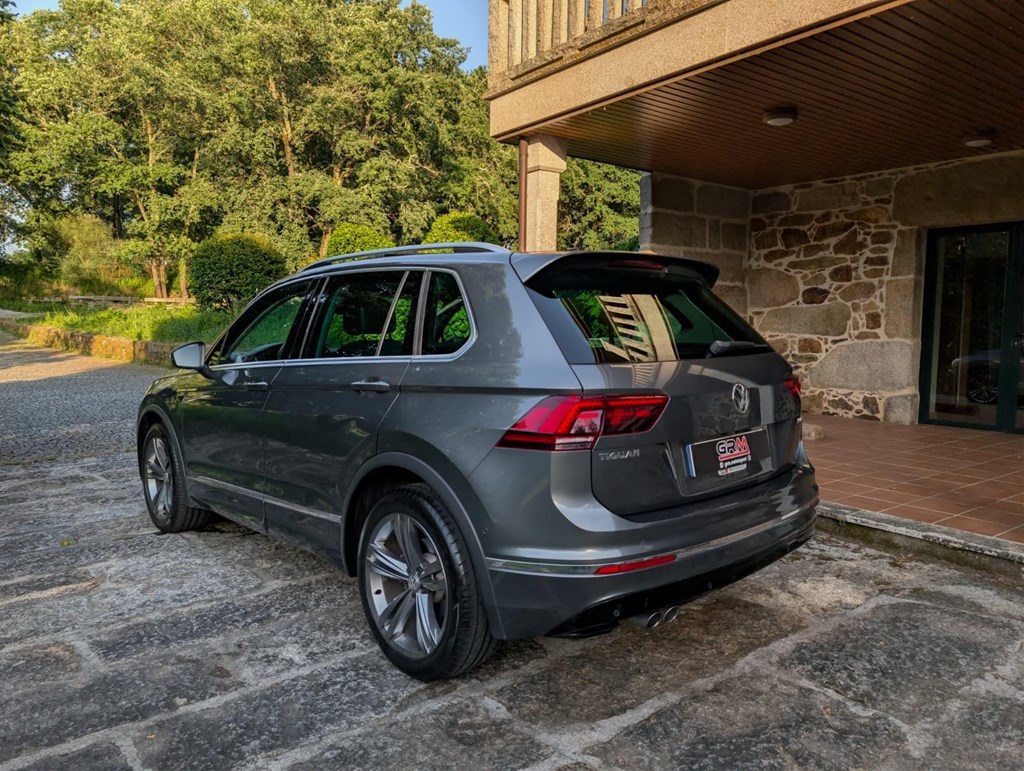 Foto 7 Volkswagen Tiguan 2.0 TDI Sport DSG